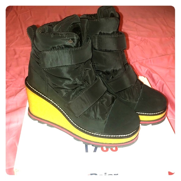 Pajar Theona wedge weatherproof boots - Picture 1 of 6